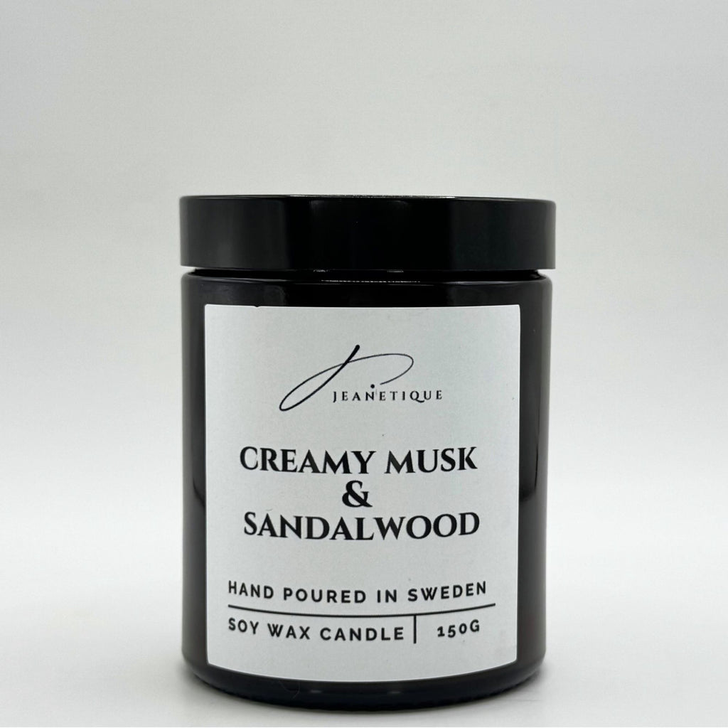 Creamy Musk & Sandalwood scented candle in 100% soy wax